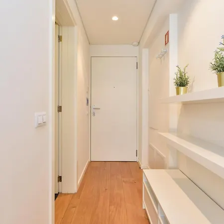 Sunny & Bright Amoreiras - Checkinhome Apartment Lisbon